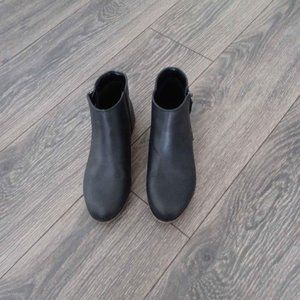 Cat and Jack Girls Booties